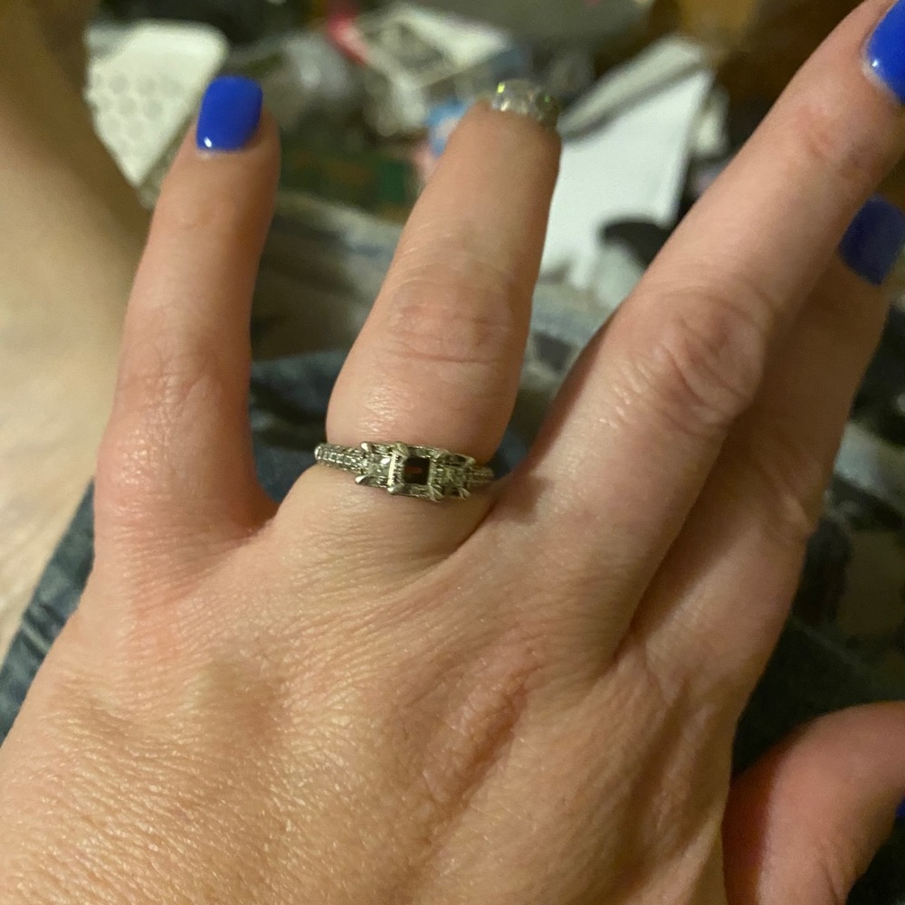 10k white gold diamond ring center stone missing
